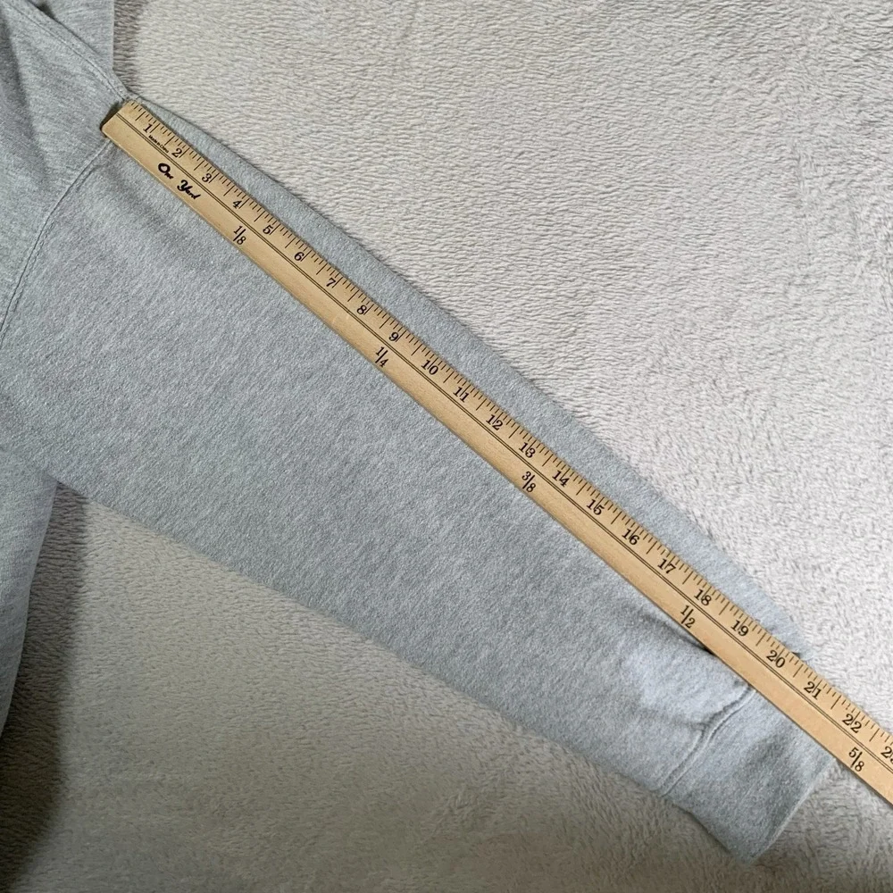 New York Popular Detroit Sweatshirt Mens Medium Gray Crewneck Fleece‎ Top M - Picture 10 of 11